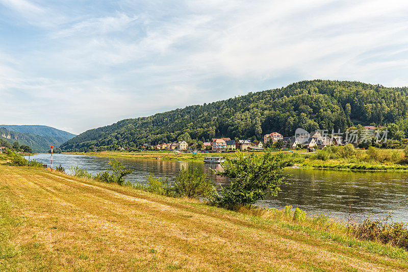 Bad Schandau，靠近Elbsandsteingebirge